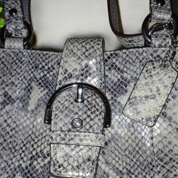 Coach (2012) Snake Embossed Leather Shoulder Bag w/Hang Tag (EUC) - Picture 5 of 9